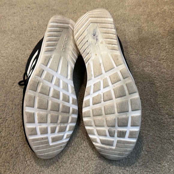 Adidas sneakers size 10 - Picture 4 of 4